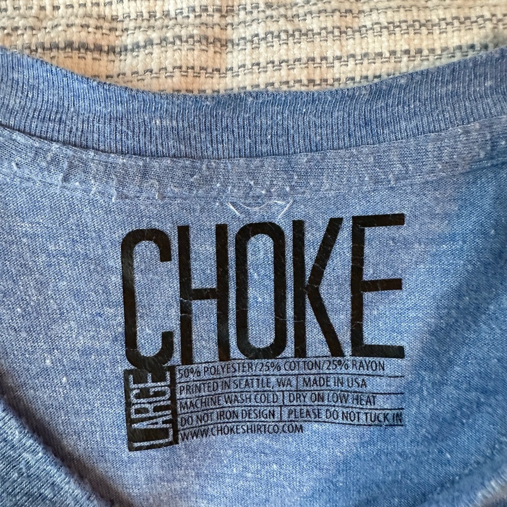 Vintage Blue Graphic Tee - Picture 3 of 4